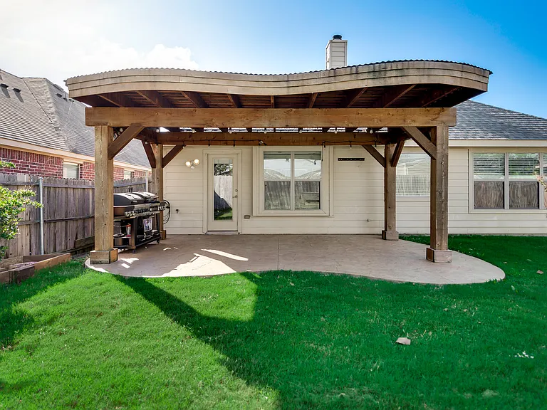 203 Cedar Creek Dr — Photo 20