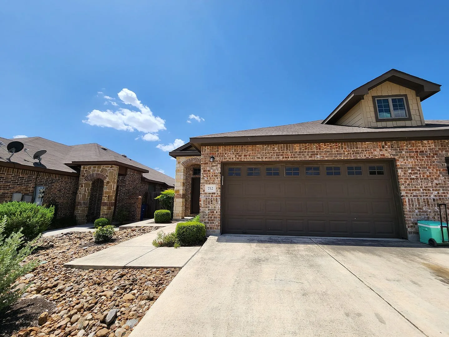 Single story duplex near Near Creekside Shopping + Entertainment! / Fenced in Backyard/ CISD — Photo 2
