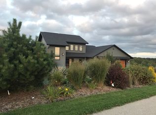 1412 Ambrosia Ct, La Crescent, MN 55947