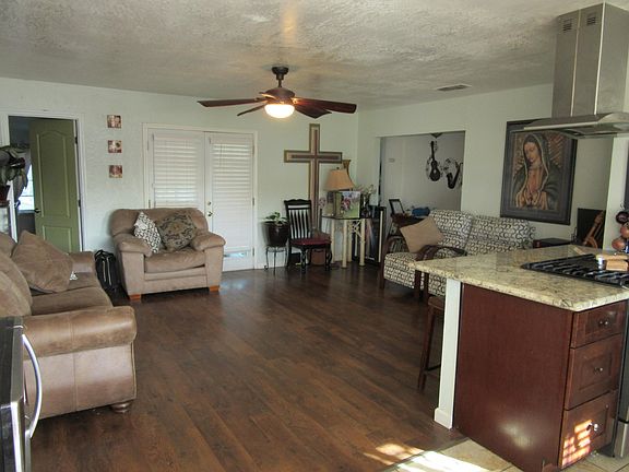 5th image of 2738 N Canary Dr