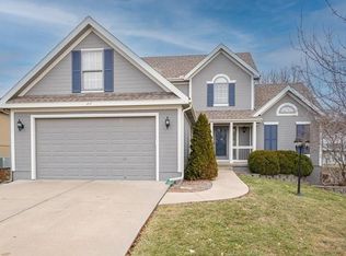 217 N Lakeshore Dr, Raymore, MO 64083
