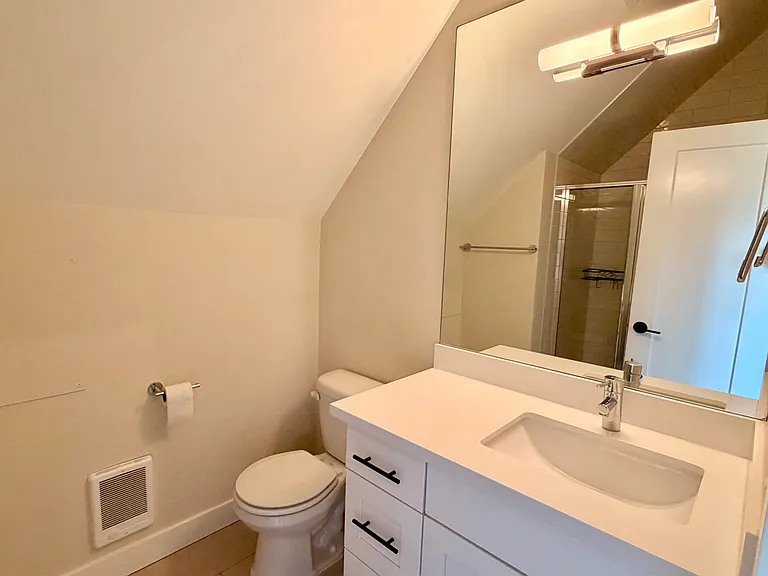 1609 E Columbia St #4 — Photo 17