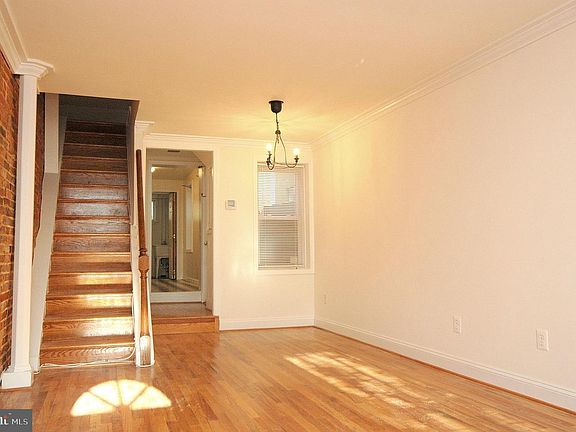 3rd image of 2220 Essex St