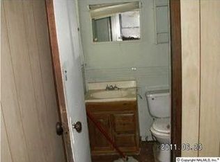 1823 Davis Dr, Gadsden, AL 35904