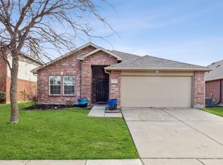 1500 Mockingbird Dr, Aubrey, TX 76227