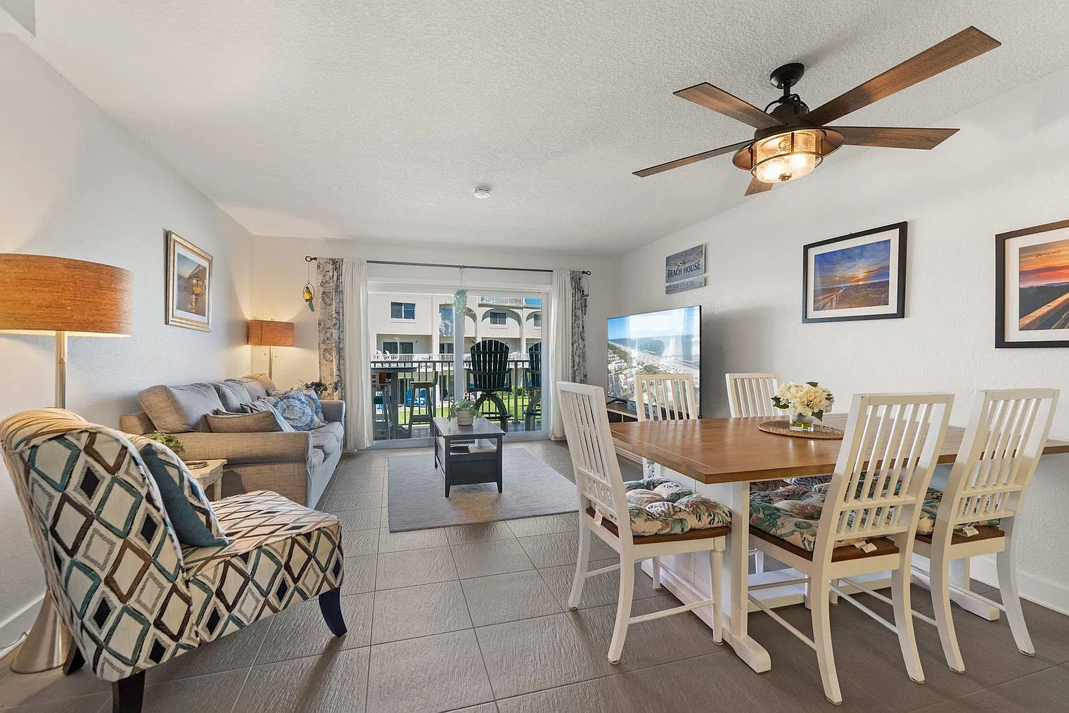 2 bed, 2.0 bath, 1054 sqft, $2,647 — Photo 3