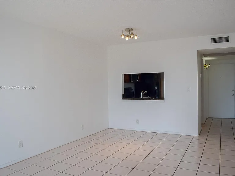 9230 Lagoon Pl #411 — Photo 6