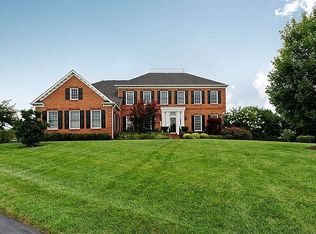 10693 Water Falls Ln, Vienna, VA 22182