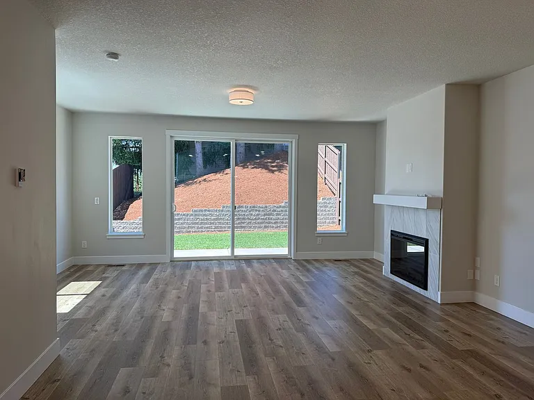 9706 NE 29th Ave — Photo 3