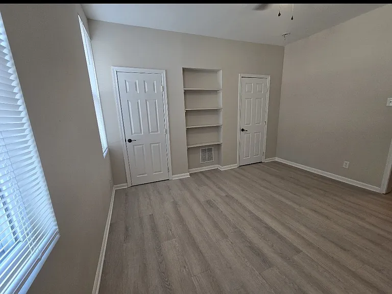 5228 Pulaski Ave — Photo 17