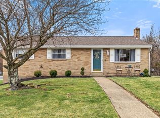 1075 Fiddleback Dr, Mc Kees Rocks, PA 15136