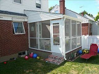 5th image of 290 Jefferson Ave