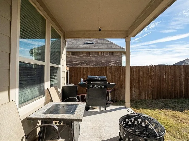 401 Duroc Dr — Photo 16