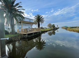 1168 N Tinkle Ln, Crystal Beach, TX 77650