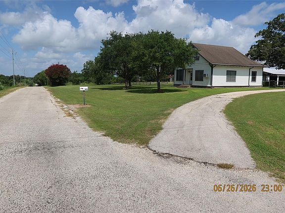 4th image of 1413 N Main St