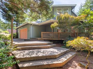 2116 NW Pinecrest Way, Waldport, OR 97394