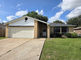 8601 Lynwood Ln, Port Arthur, TX 77642