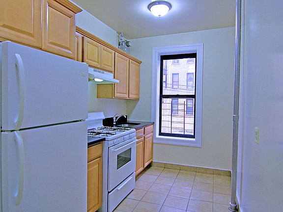 5th image of 2305 Grand Ave APT 1H