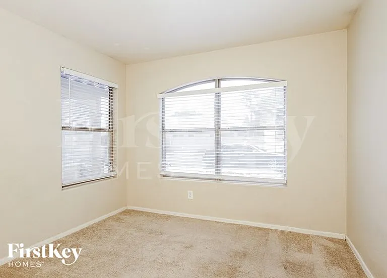 2405 N 128th Dr — Photo 11