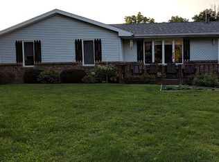 348 E High Circle Dr, Warsaw, IN