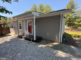738 White Sands Dr, Lusby, MD 20657
