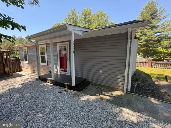 738 White Sands Dr, Lusby, MD 20657