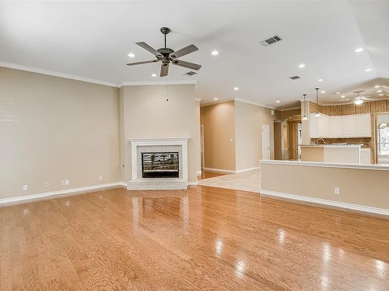 11700 Lemens Spice Cv — Photo 22