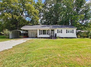 130 Sunset Ave, Camden, TN 38320