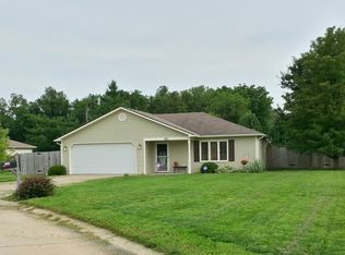 3851 Fox Ridge Dr, Manhattan, KS 66502