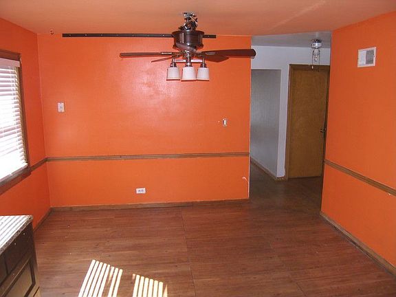 3rd image of 327 48th Ave