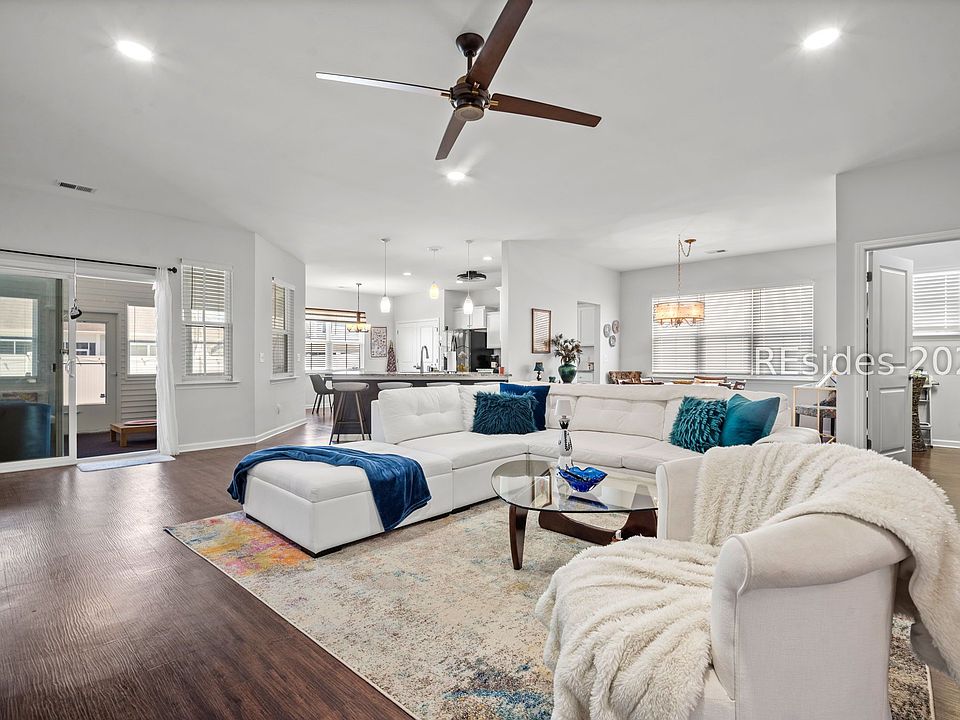 1st image of 3 Alden Ct