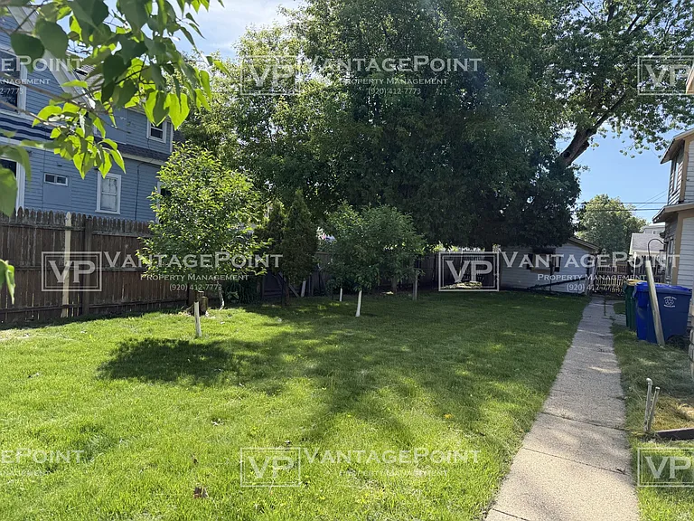 220 S Maple Ave — Photo 17