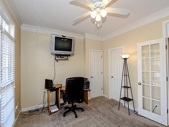 4th image of 2252 Lasalle Dr