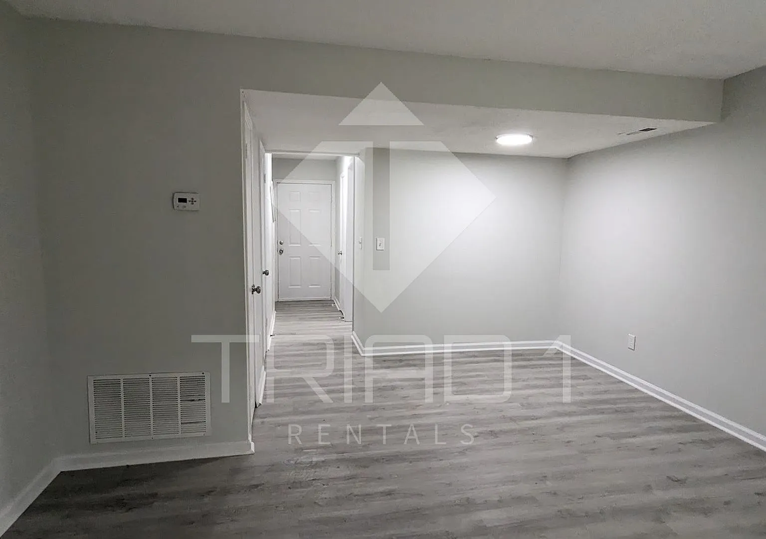 Mosby Townhouses - G — Photo 3