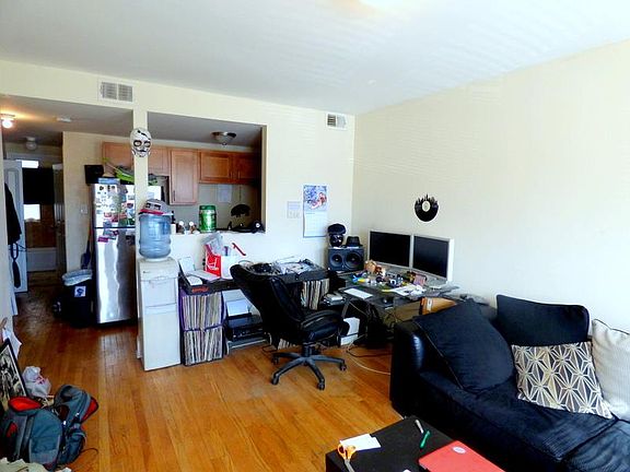 3rd image of 5206 W Montana St #1E