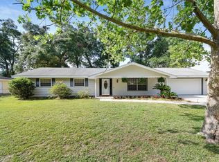 1104 Crescent Pkwy, Deland, FL 32724