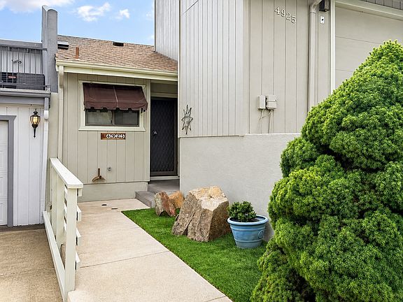 4th image of 4925 Summit Cir