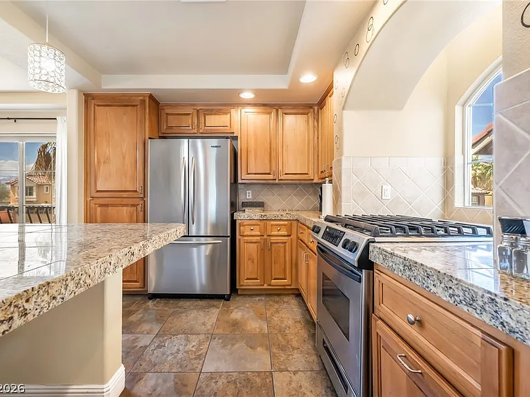 6877 Philharmonic Ave — Photo 12
