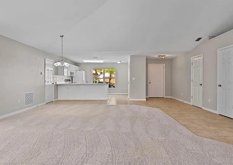 18 Spinnaker Cir — Photo 3