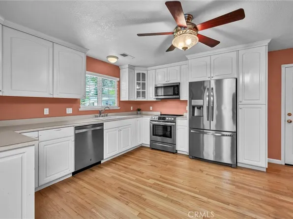 944 1st St, Lakeport, CA 95453