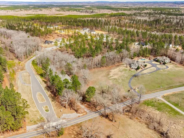 2024 Canyon Creek Pkwy, Benton, AR 72019