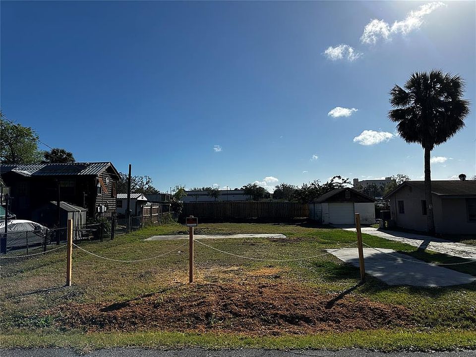 1st image of 6104 Countryman Ln #3