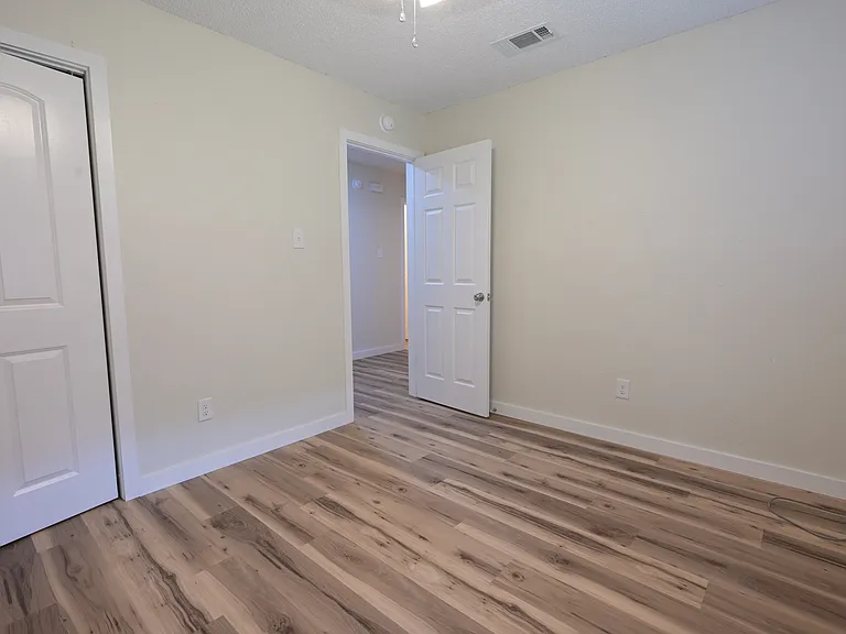 210 W William Cannon Dr #A — Photo 10