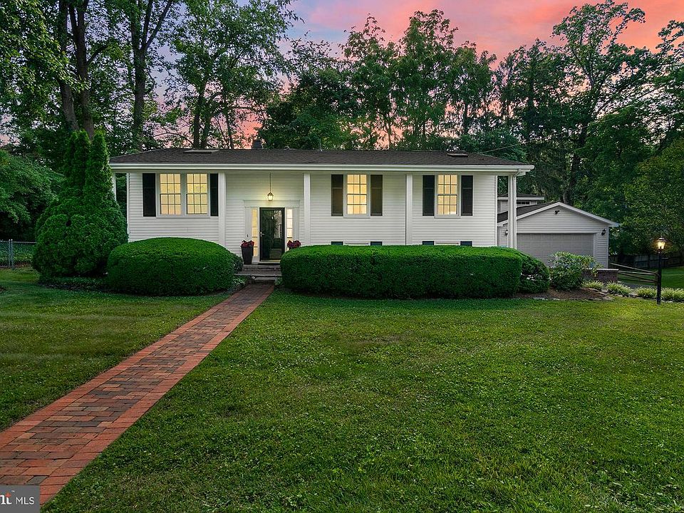 1st image of 1908 Dulaney Pl