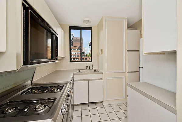 Sold by Keller Williams NYC | media 5