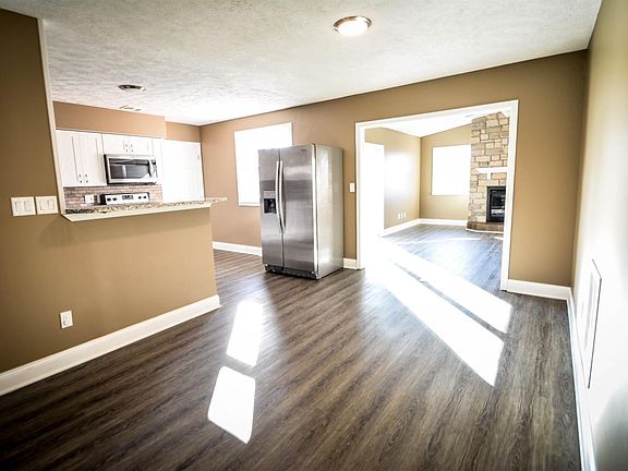 4th image of 11391 Melissa Ct