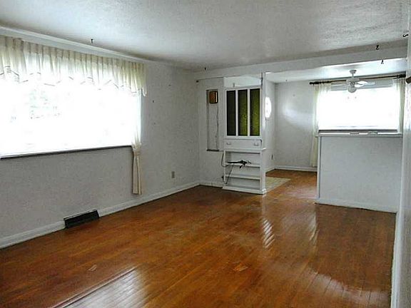 3rd image of 816 Bridge Ave