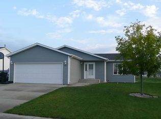 4916 Fairfax Loop, Bismarck, ND 58503