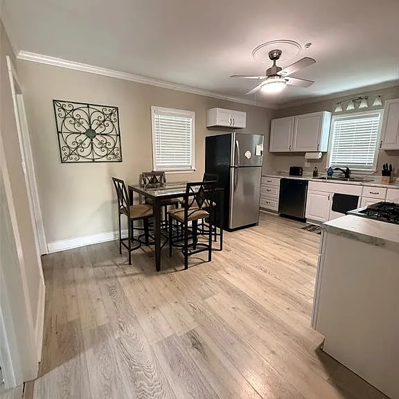 9914 Clyde Ave — Photo 9