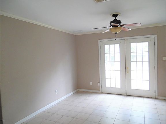 5th image of 501 Franklin Ave